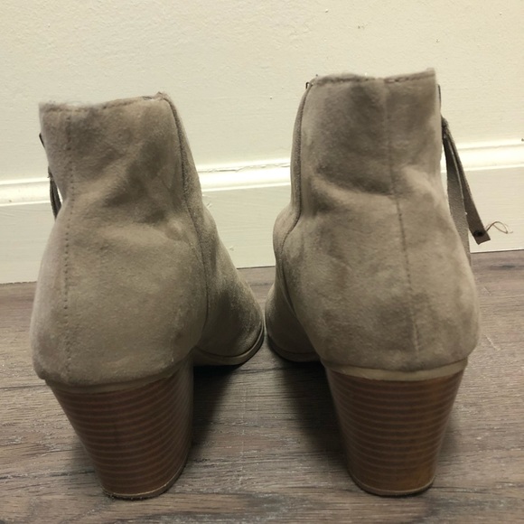 Nude Suede Express Ankle Booties Size 7 - Picture 5 of 8